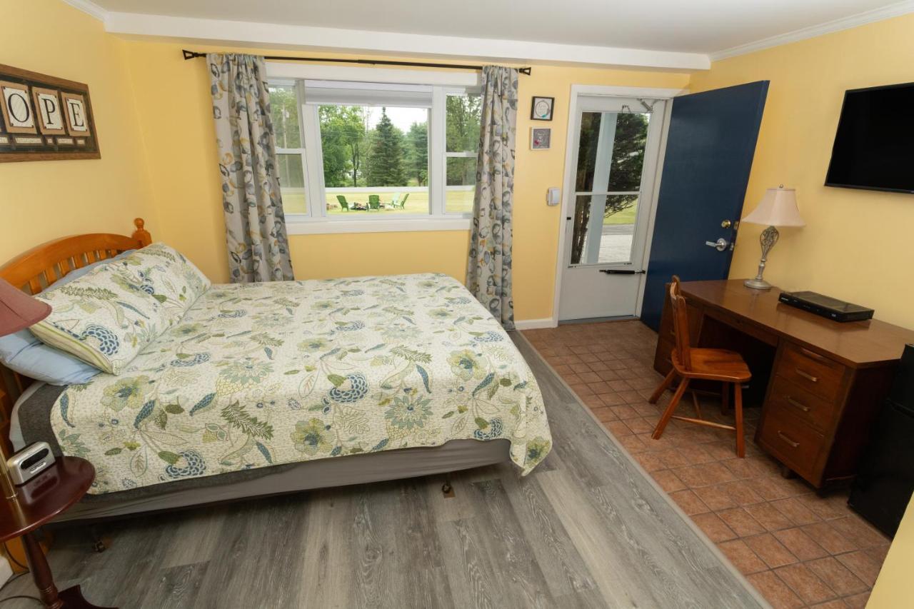 Governor'S Rock Motel Shaftsbury Kültér fotó